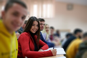 Obraz premium Students Gruop In the uni Amphitheather