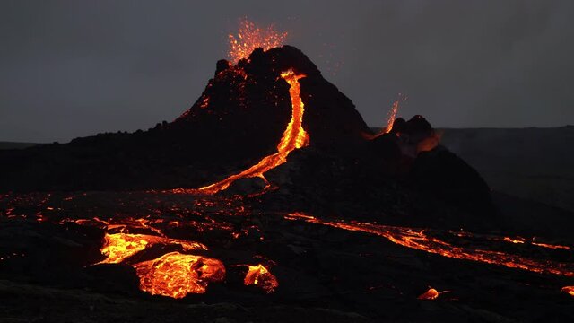 Volcanic eruption Iceland 2021 lava cone river fllowing