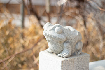 Toad stone statue
