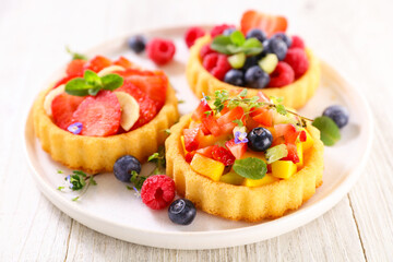 fruit tart- assorted of fruit cake