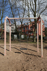 Fototapeta premium spielplatzschaukel