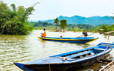 Obraz premium boat on the lake