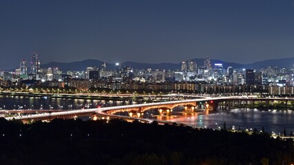 Fototapeta na wymiar Night view near the Han river in Seoul, Korea.