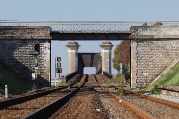 Pont de chemin de fer entre Saint Vincent de Paul et Cubzac les ponts, signalisation ferroviaire