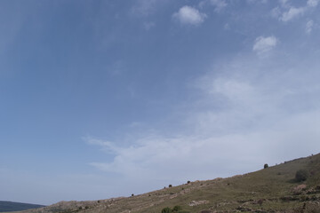 Fototapeta na wymiar krajobraz góry niebo chmury widoki natura rośliny