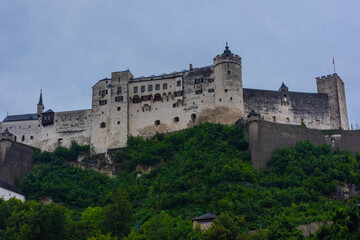 Fototapeta na wymiar The beautiful castle of Salzburg in Austria