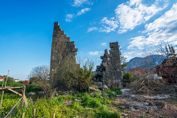 Fototapeta na wymiar the remaining from ancient building at Karakirse, Döşemealtı, Antalya