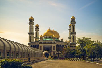 Fototapeta na wymiar Jame Asr Hassanil Bolkiah Mosque in Bandar Seri Begawan, brunei