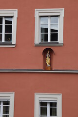 Hausmadonna Madonna Marienfigur Marienstatue Maria Hausfassade Fassade in Bamberg