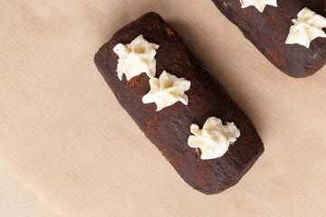 cake is made of a large number of ingredients