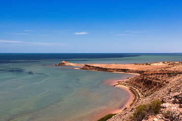 Fototapeta na wymiar View of coastal formations, off Shark Bay, near Denham, Western Australia