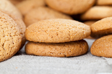 hard cookies baked with oatmeal and wheat flour