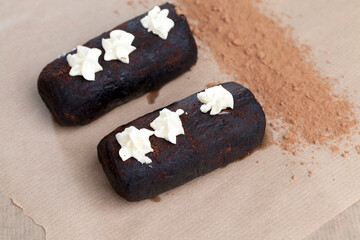 cake is made of a large number of ingredients