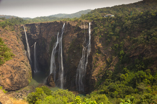 Waterfalls in India, A Bewitching view of  one of the highest cascades in the country and is a perfect destination for the tourists visiting Karnataka.