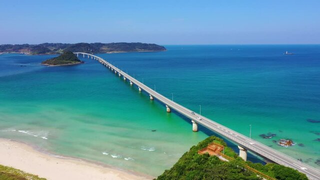 山口県角島大橋のドローン上昇空撮