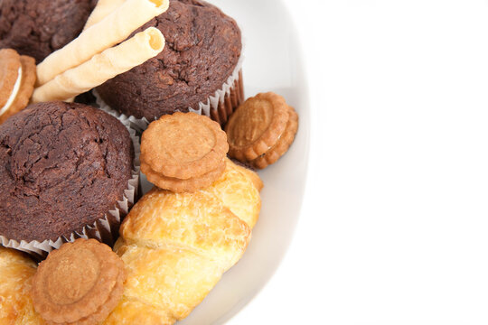 Magdalenas, galletas, croissant y canutillos