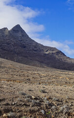 Fototapeta na wymiar Bergkette die den Barranco de las Damas auf Fuerteventura umgeben
