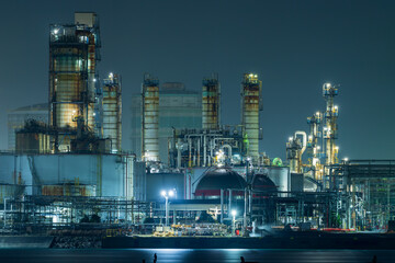 北九州工業地帯の美しい工場の夜景