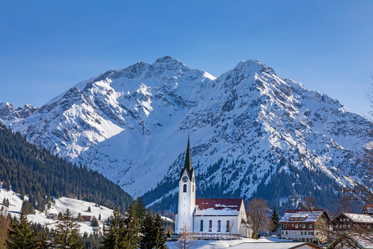 Kirche - Hirschegg - Kleinwalsertal - Allgäu - Winter