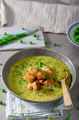 Leak soup with peas