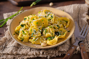 Tortellini with butter and nuts