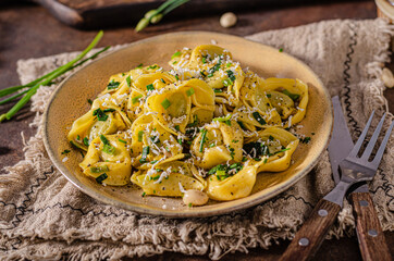 Tortellini with butter and nuts