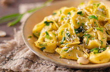 Tortellini with butter and nuts