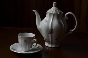 Juego de té en porcelana.