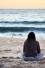 Fototapeta premium girl on the beach