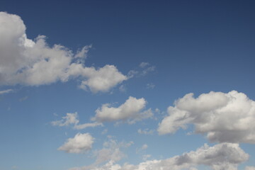 Obraz premium A day of blue sky and its clouds