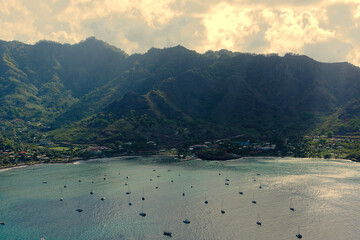 Montagnes de Nuku Hiva - iles marquises - polynesie francaise