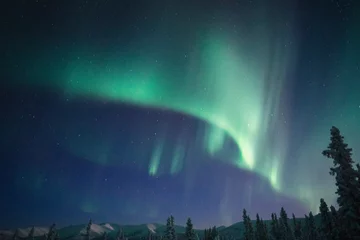 Photo sur Plexiglas Aurores boréales aurora in the mountains
