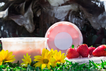 jar of yogurt griego and strawberry