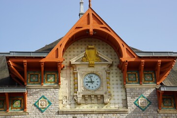 Fototapeta na wymiar Détail horloge ancienne gare de LAVAL ( FRANCE )
