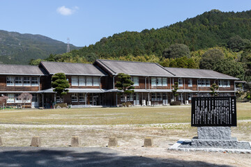 秋月城跡の秋月中学校の風景　福岡県朝倉市