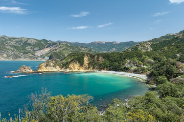 Fototapeta premium 青空広がる西伊豆黄金崎の風景 3月