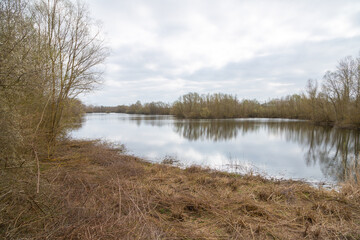 See in der Lahnaue zwischen Allendorf und Heuchelheim in Hessen, Deutschland