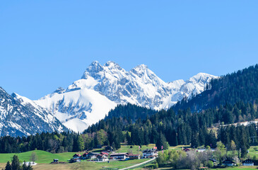 Imposante Gipfelwelt der Allgäuer Alpen bei Oberstdorf
