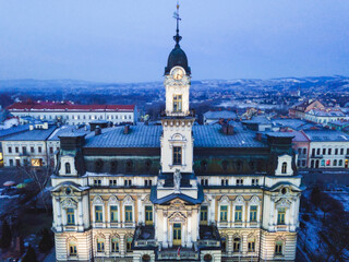 Obraz premium Nowy Sacz city hall at dawn