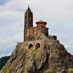 Carré chapelle saint michel d'Aiguilhe à Le Puy-en-Velay (43000), département de la Haute-Loire...