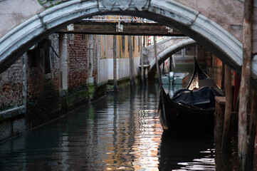 Fototapeta na wymiar June 2020, Venice with its gondolas and its canals 