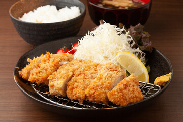 トンカツ定食