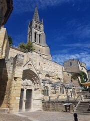 Fototapeta na wymiar die Felsenkirche von Saint Emilion