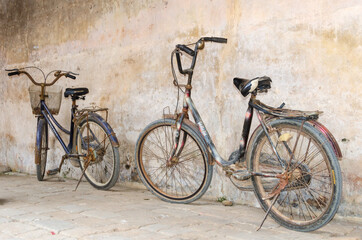Fototapeta na wymiar Rostige Fahrräder no.1