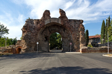 Fototapeta na wymiar The South gate know of ancient Diocletianopolis, Hisarya, Bulgaria