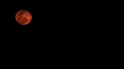 Luna llena roja