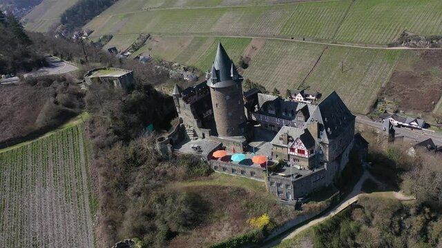Burg Stahleck Luftbilder | Hochauflösende Drohnenaufnahmen von der Burg Stahleck in Rheinland-Pfalz