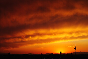 Fototapeta na wymiar sunset in the city Madrid