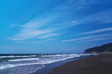 Fototapeta na wymiar 夏の海辺の風景