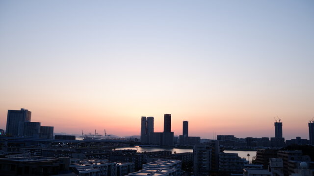 夕焼けの街並み © Tatsuki